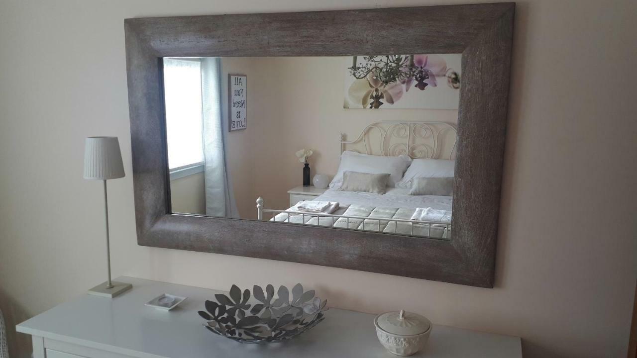 Villa Essence - A Unique Detached Villa With A-C, Heated Private Pool, Hottub, Gardens, Patios And Stunning Views! Tías Exterior foto